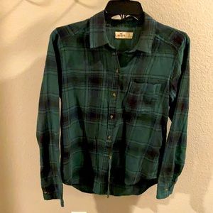 Hollister long sleeves button-down green shirt